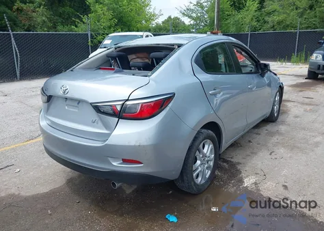 2017 Toyota Yaris Ia из США, поврежденный, VIN 3MYDLBYV3HY170232